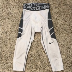 Nike Pro Combat workout tights 3/4 length